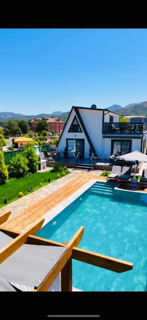 Villa Frame House
