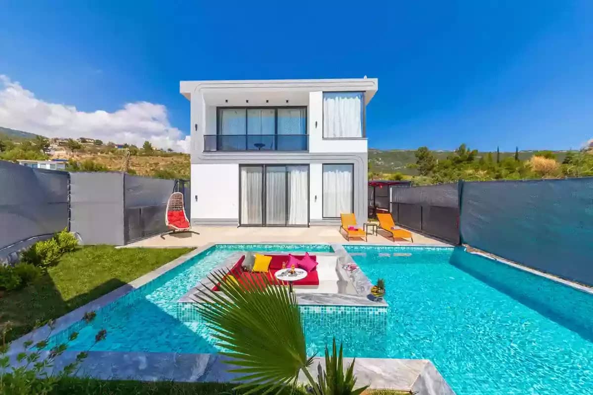 Villa Sister 5