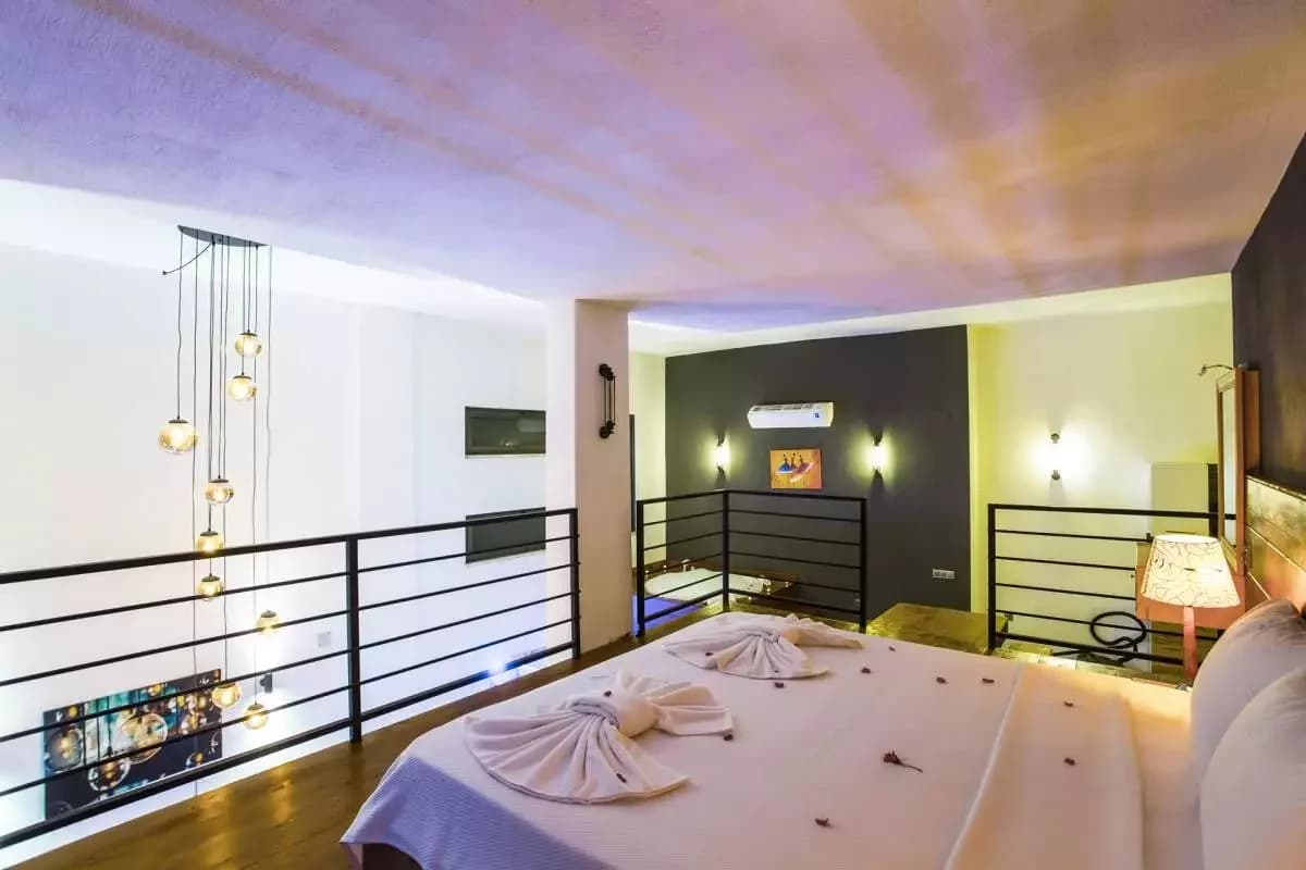 Villa Gece 51