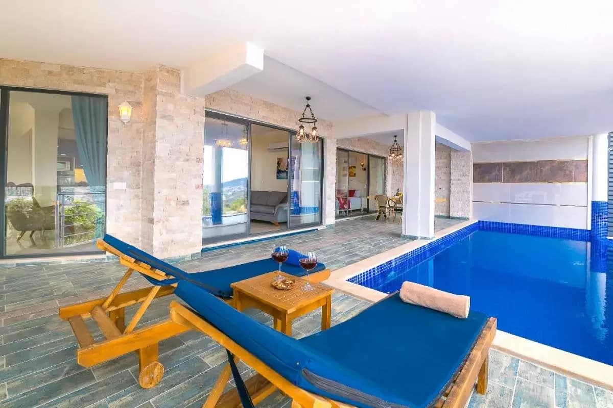 Villa Spring 2