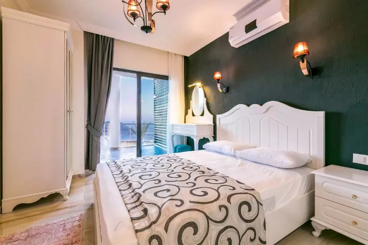 Villa Stone Heart 10