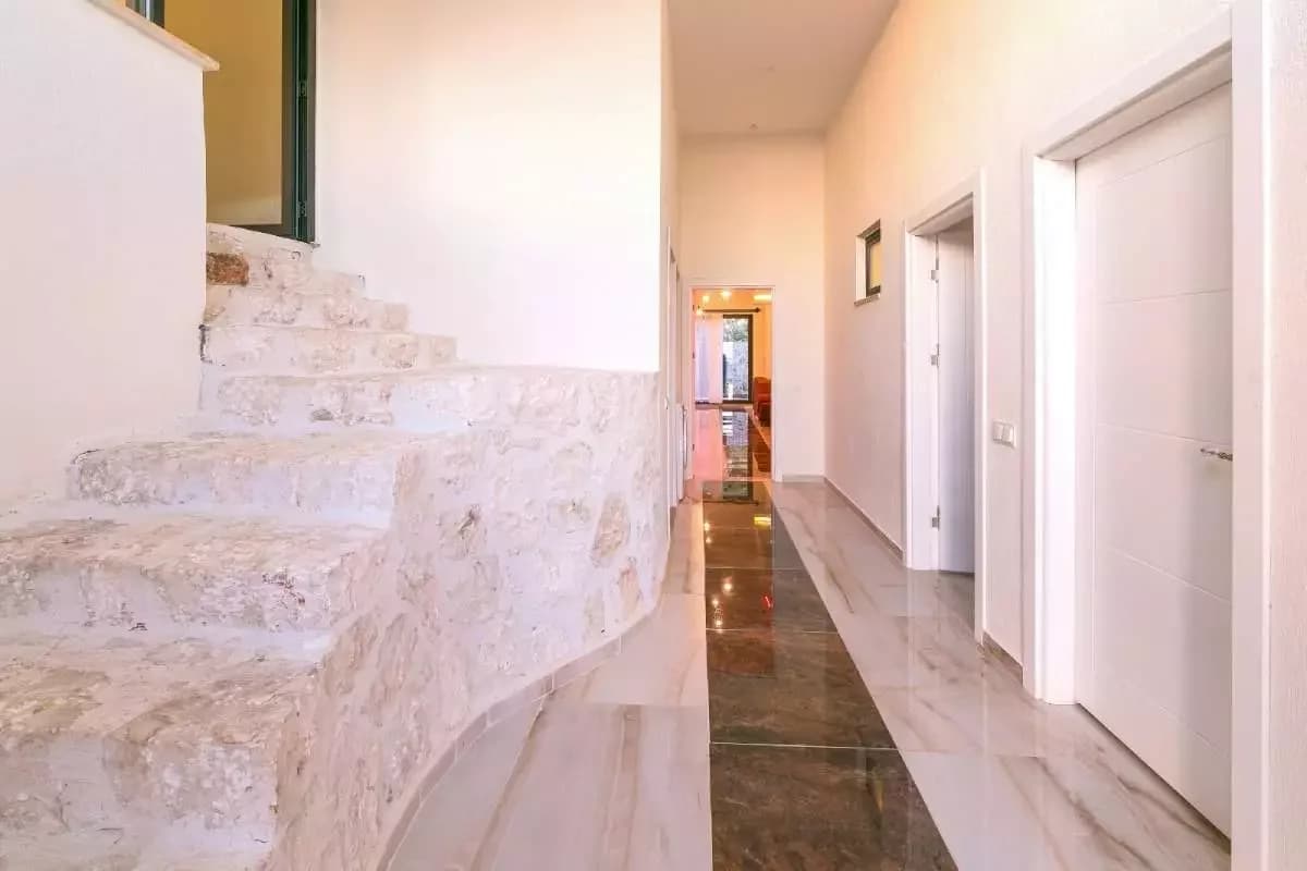 Villa Stone Heart 11