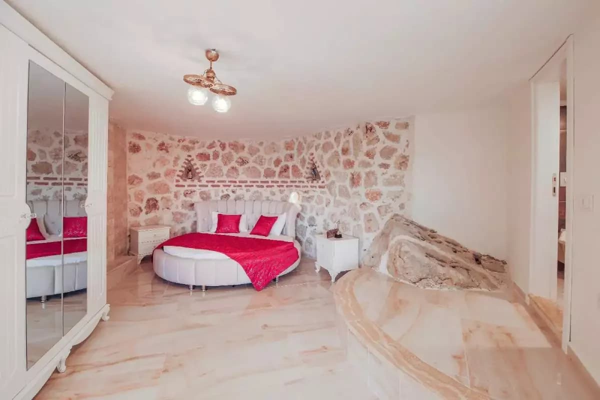Villa Stone Heart 7
