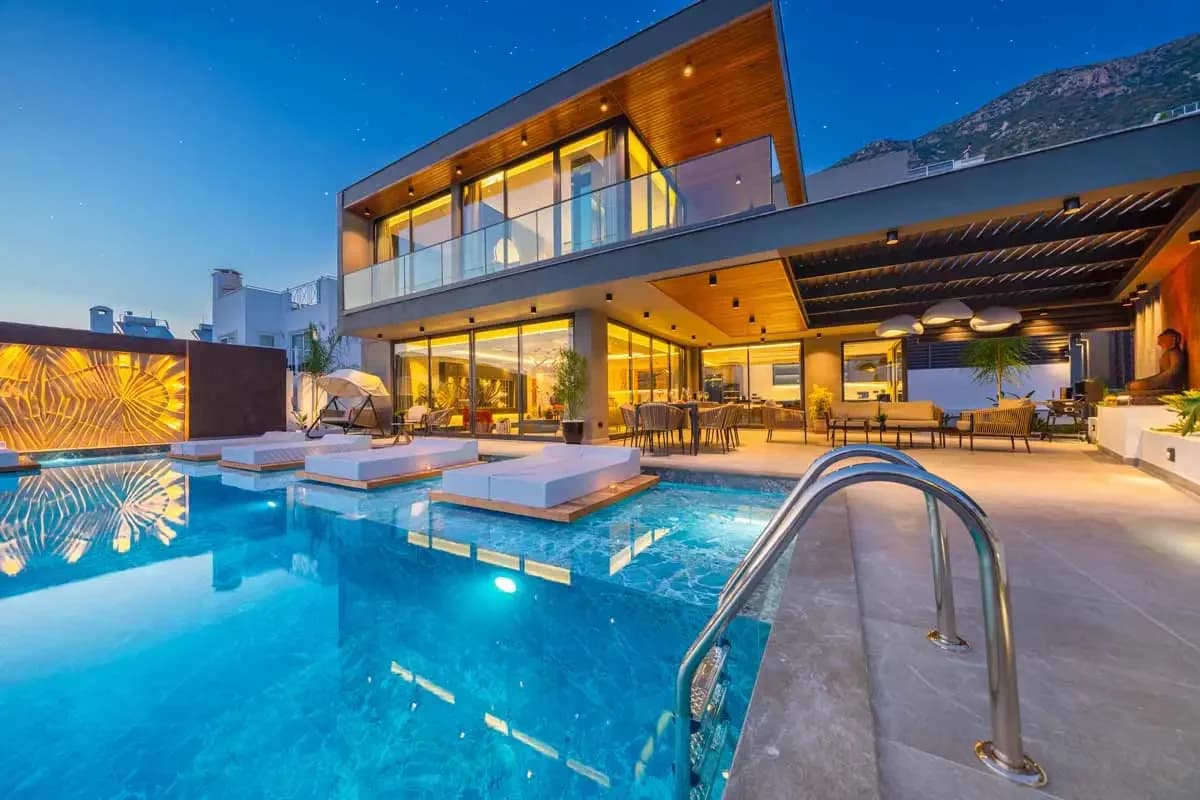 Villa Supernova 5