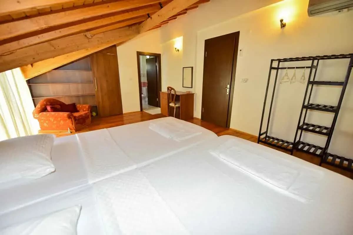 Villa Cesi 27