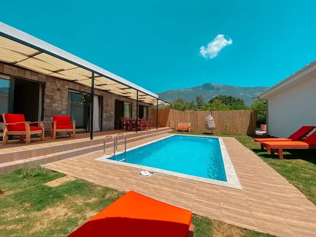 Villa Inn House 5 4