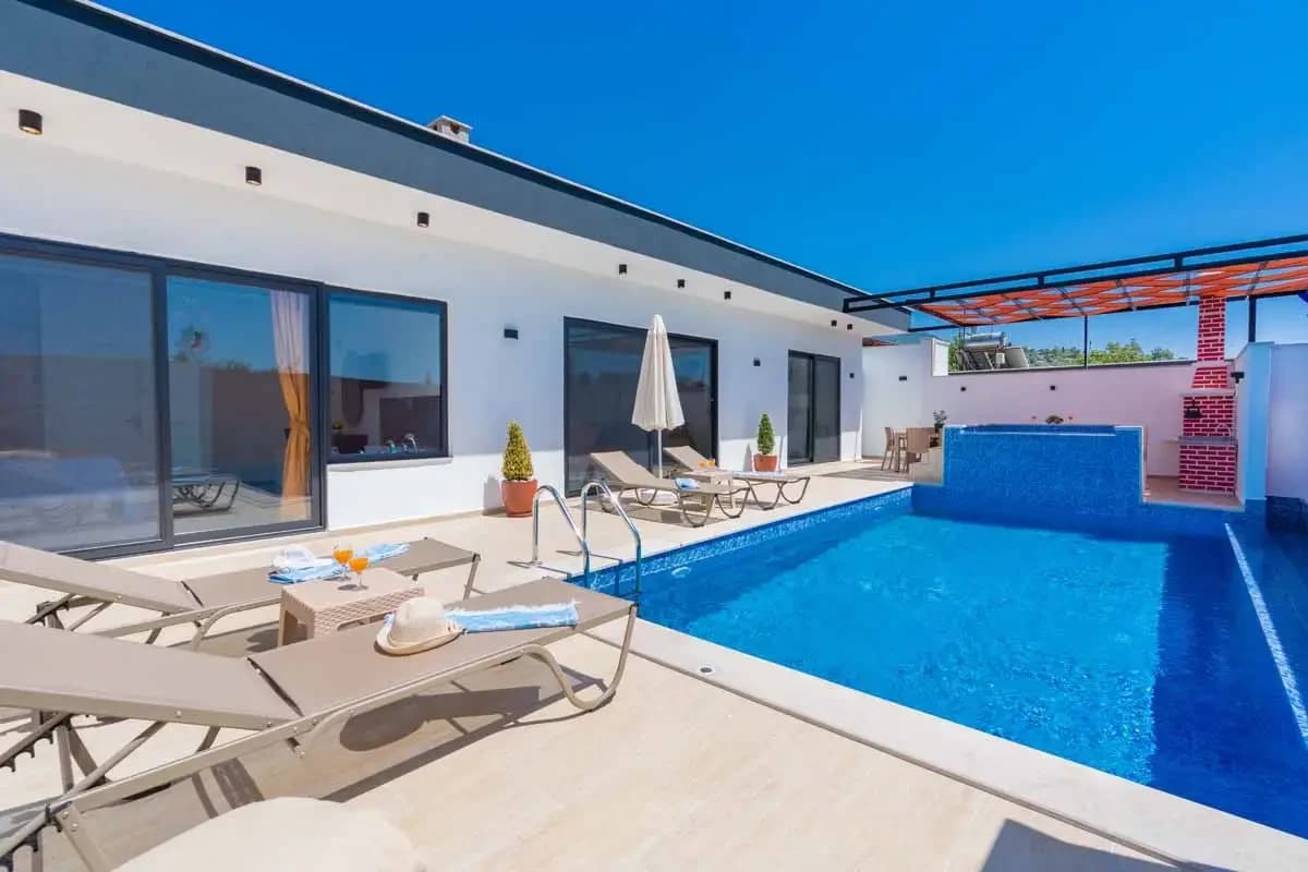 Villa Milid 44