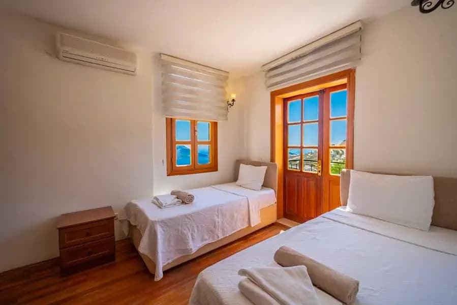 Villa Swan 33