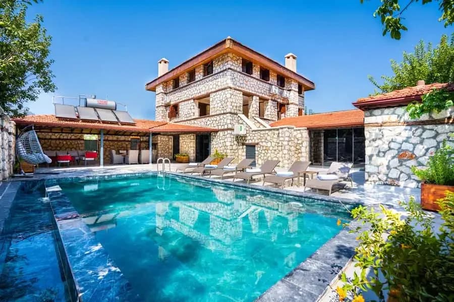 Villa Şah Bezirgan 9