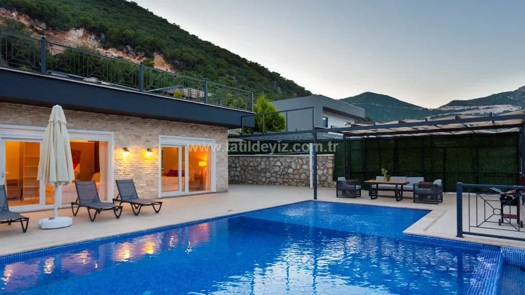 Villa Health 34