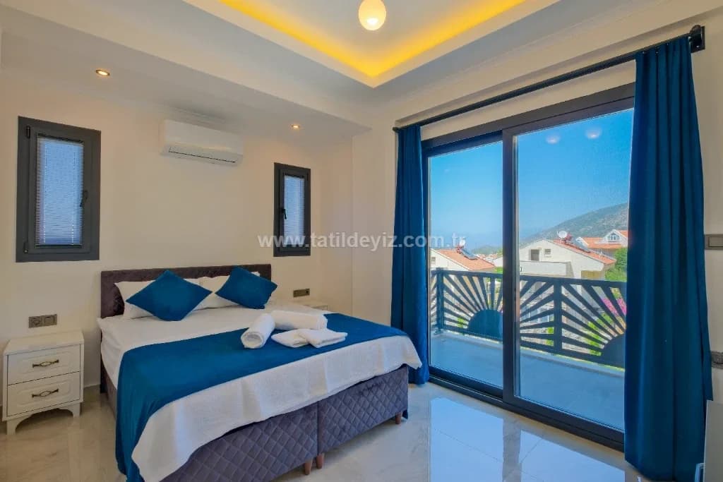 Villa Santorini 36