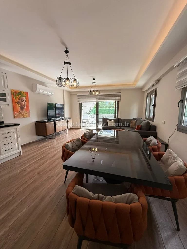 Villa Sloths 9