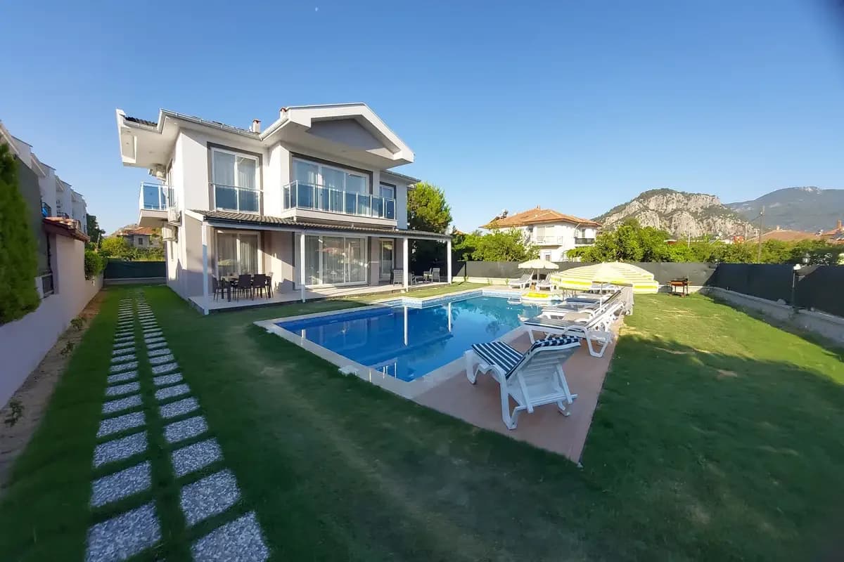 Villa Ayla