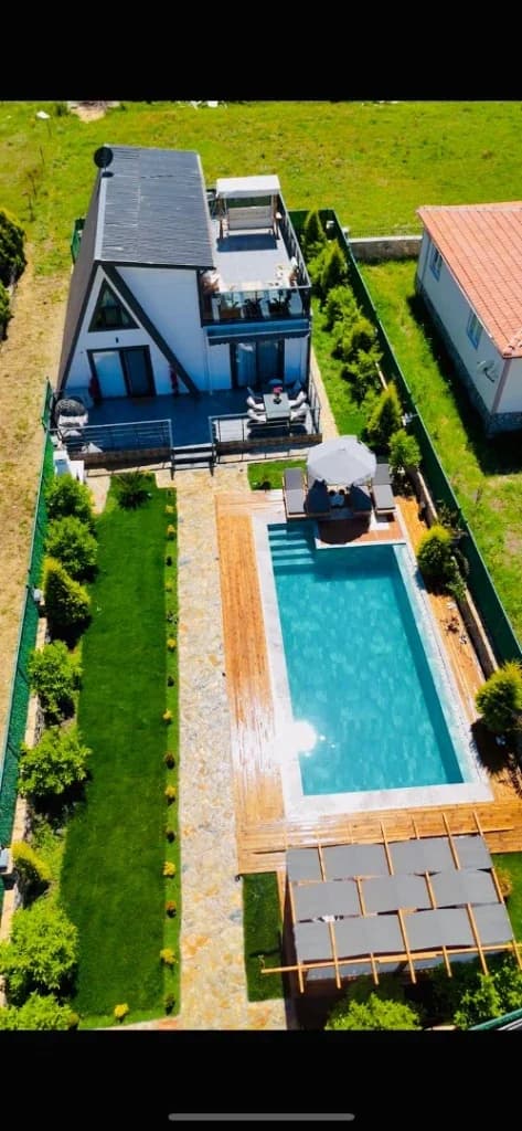 Villa Frame House 4