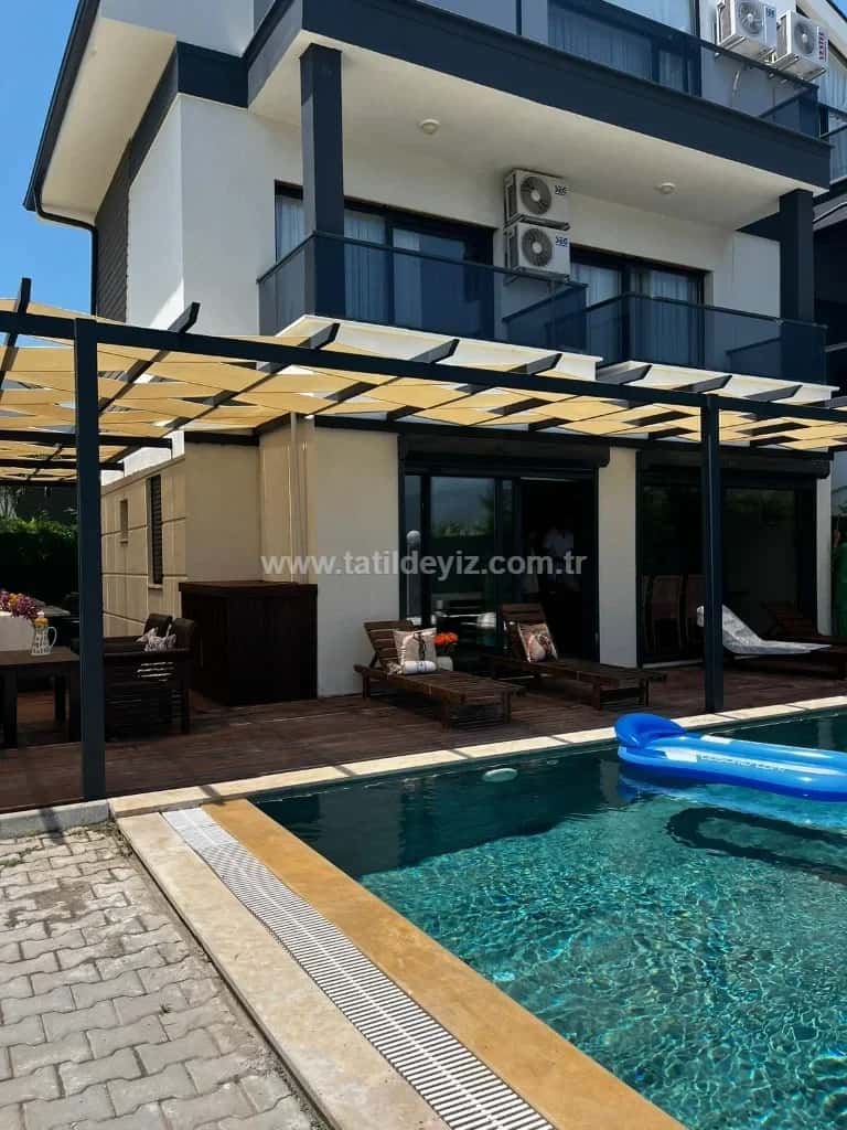 Villa Sea Level