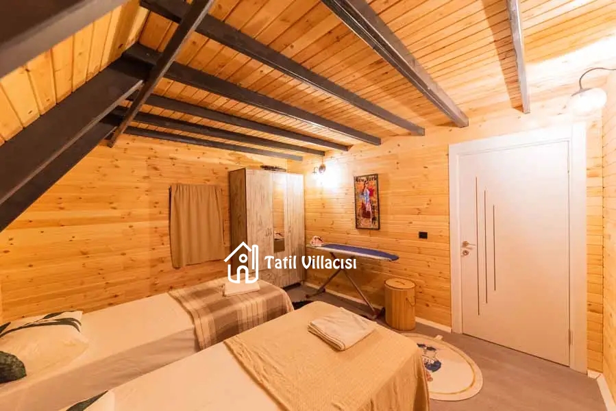 Bungalov Night 1
