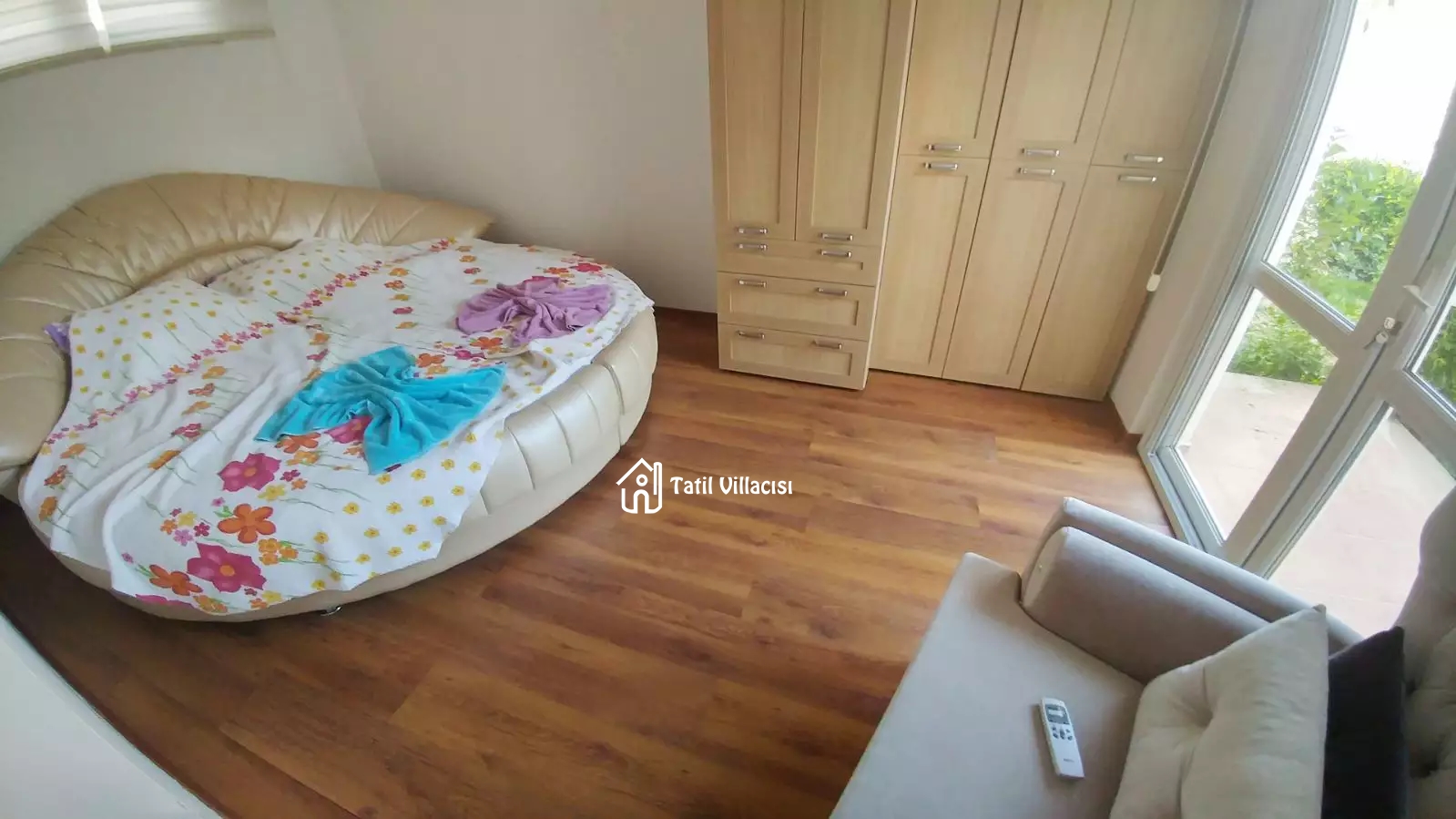 Villa B19
