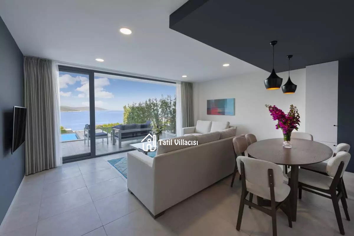 Le Meridien Jacuzzi Garden Villa