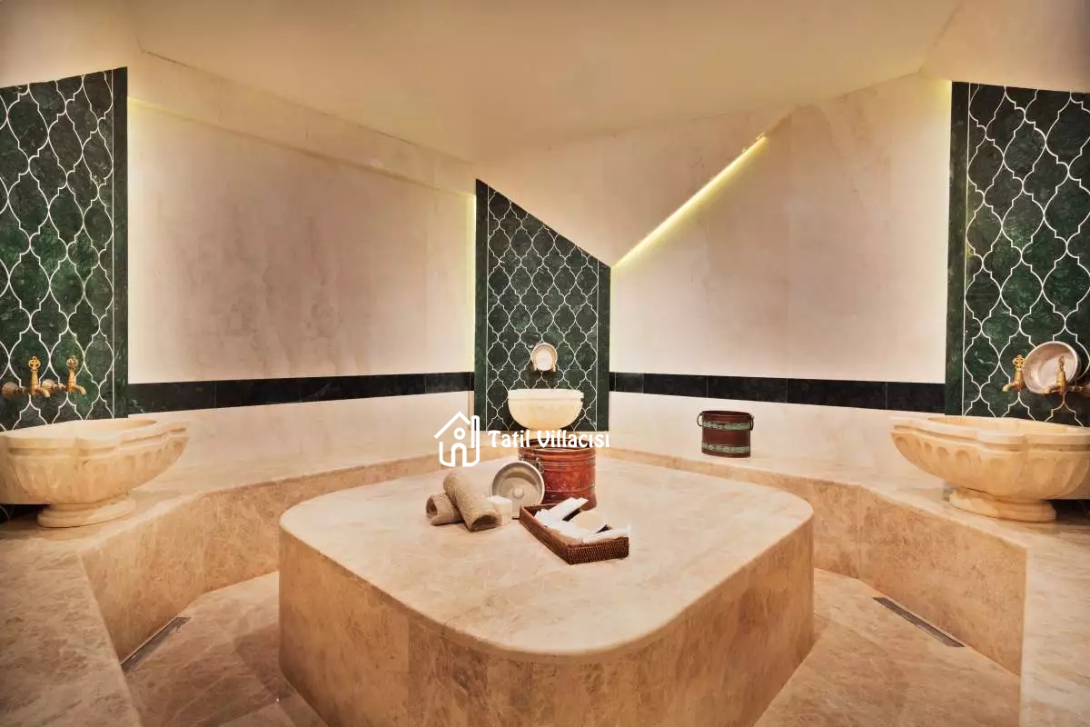 Le Meridien Jacuzzi Garden Villa