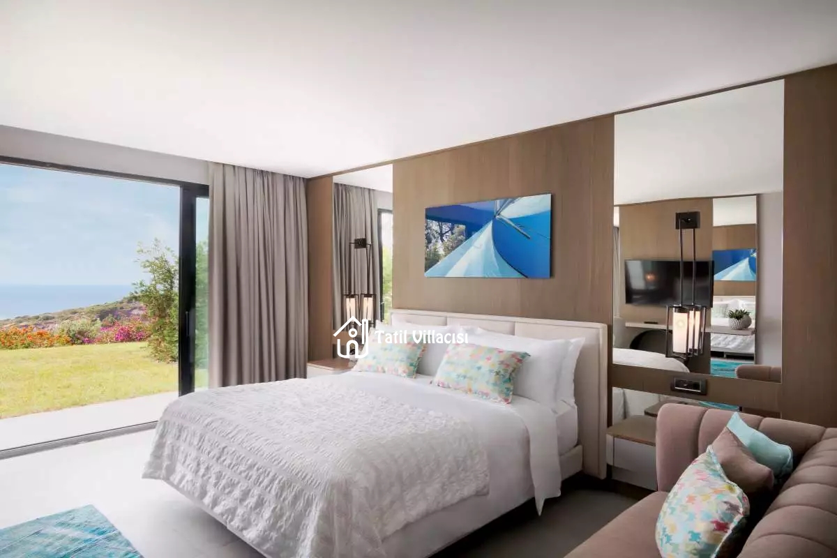 Le Meridien Pool Villa