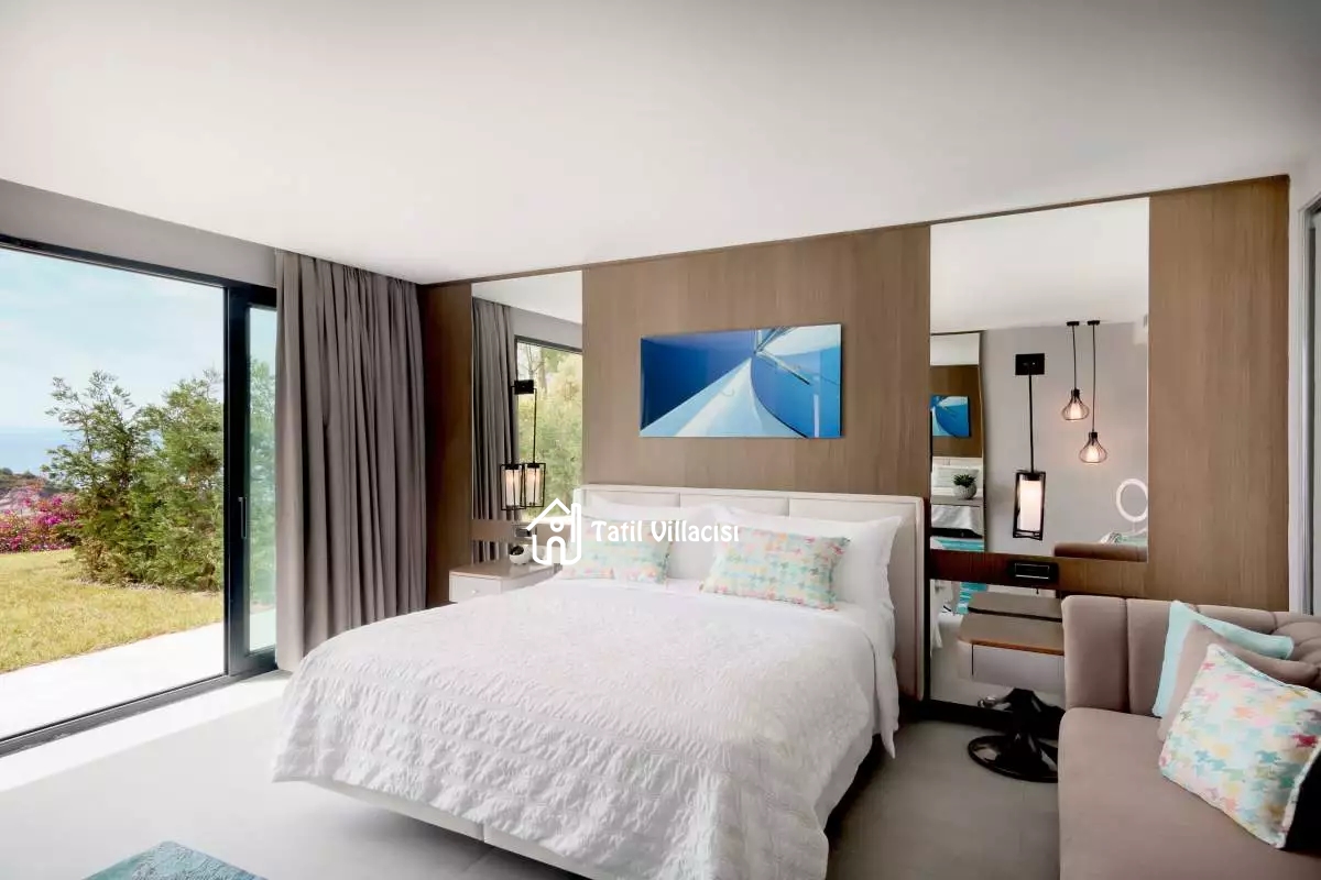 Le Meridien Pool Villa