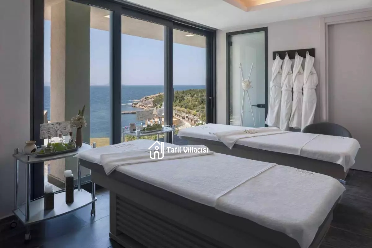 Le Meridien Pool Villa