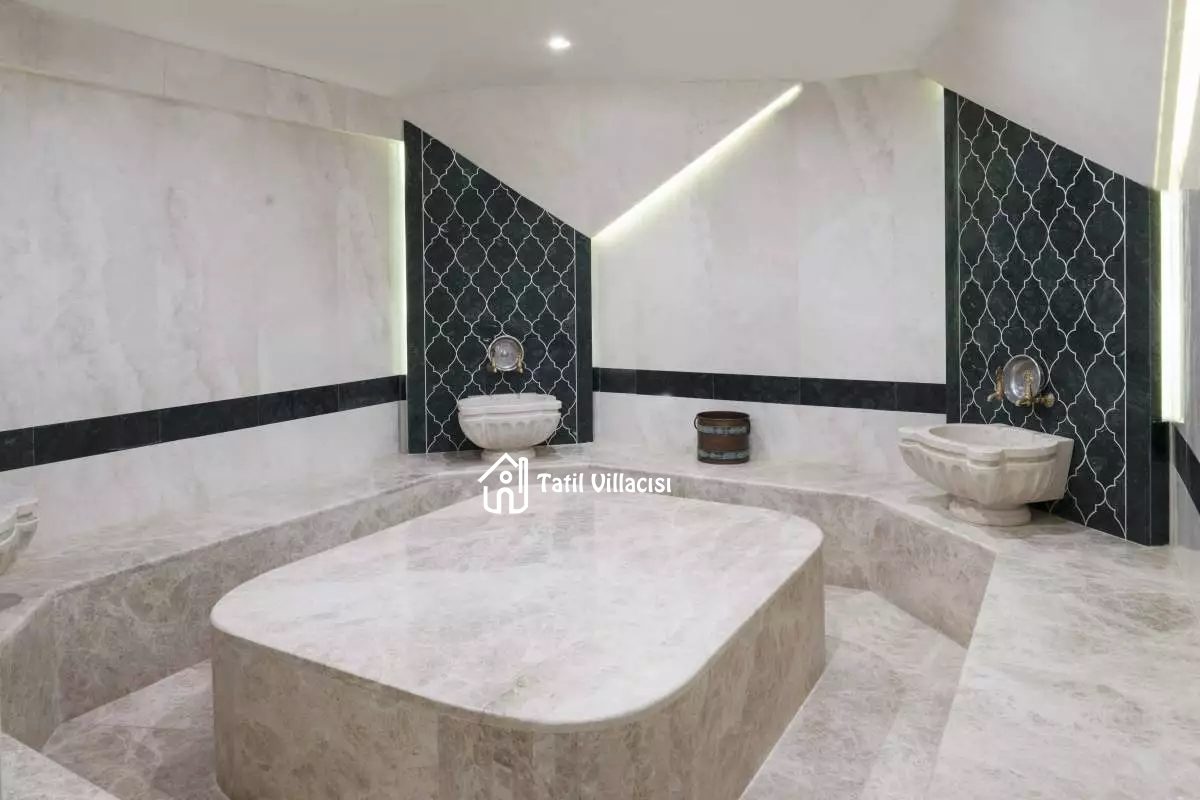 Le Meridien Pool Villa