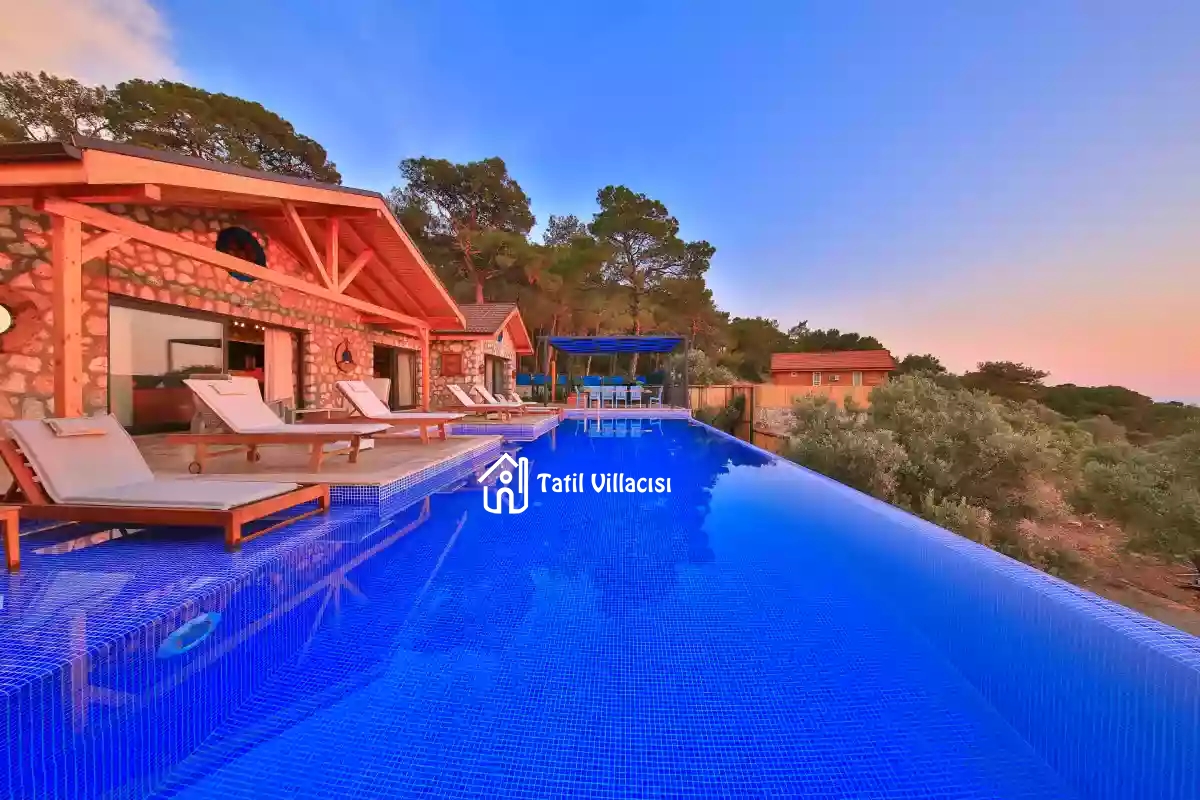 Villa Akropol