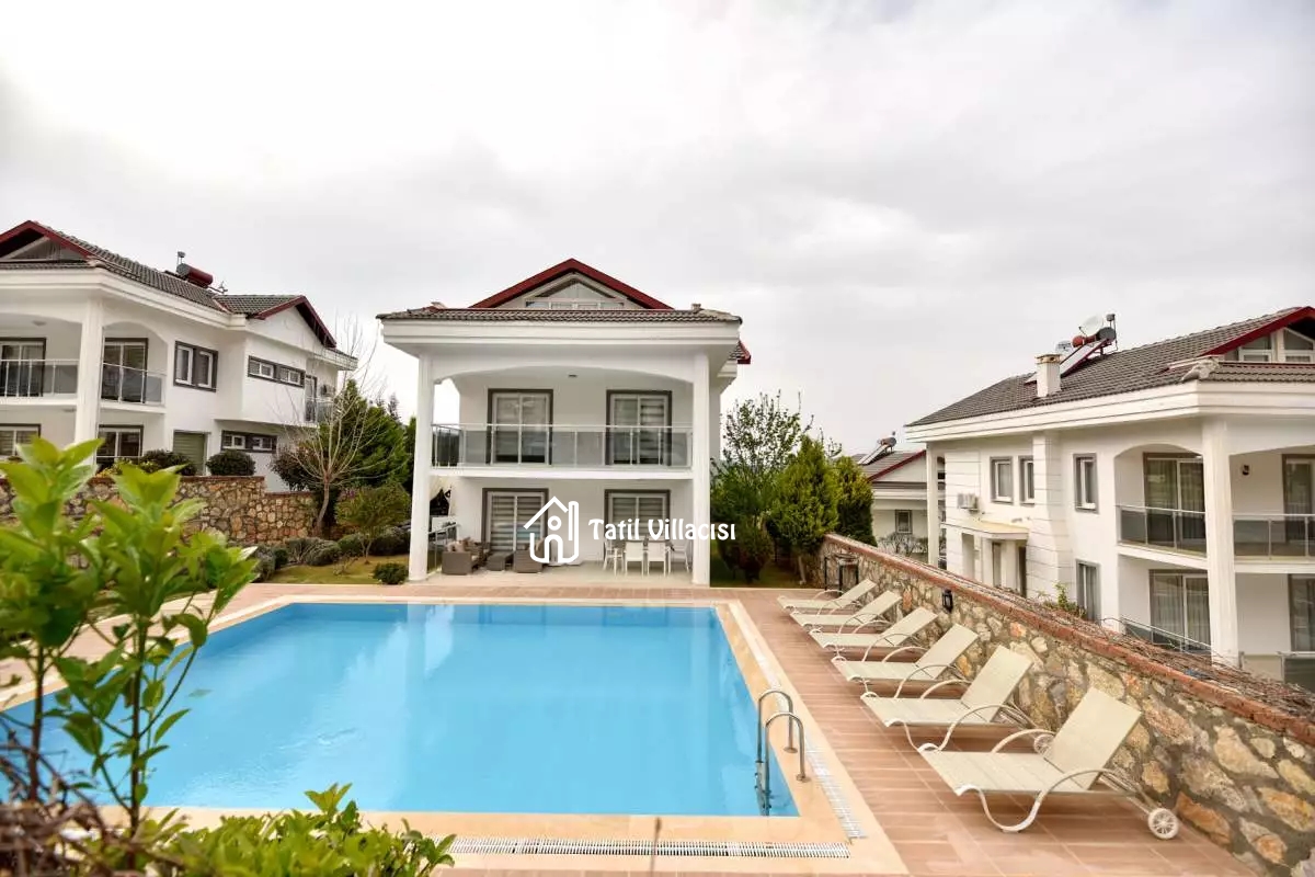 Villa Aktif
