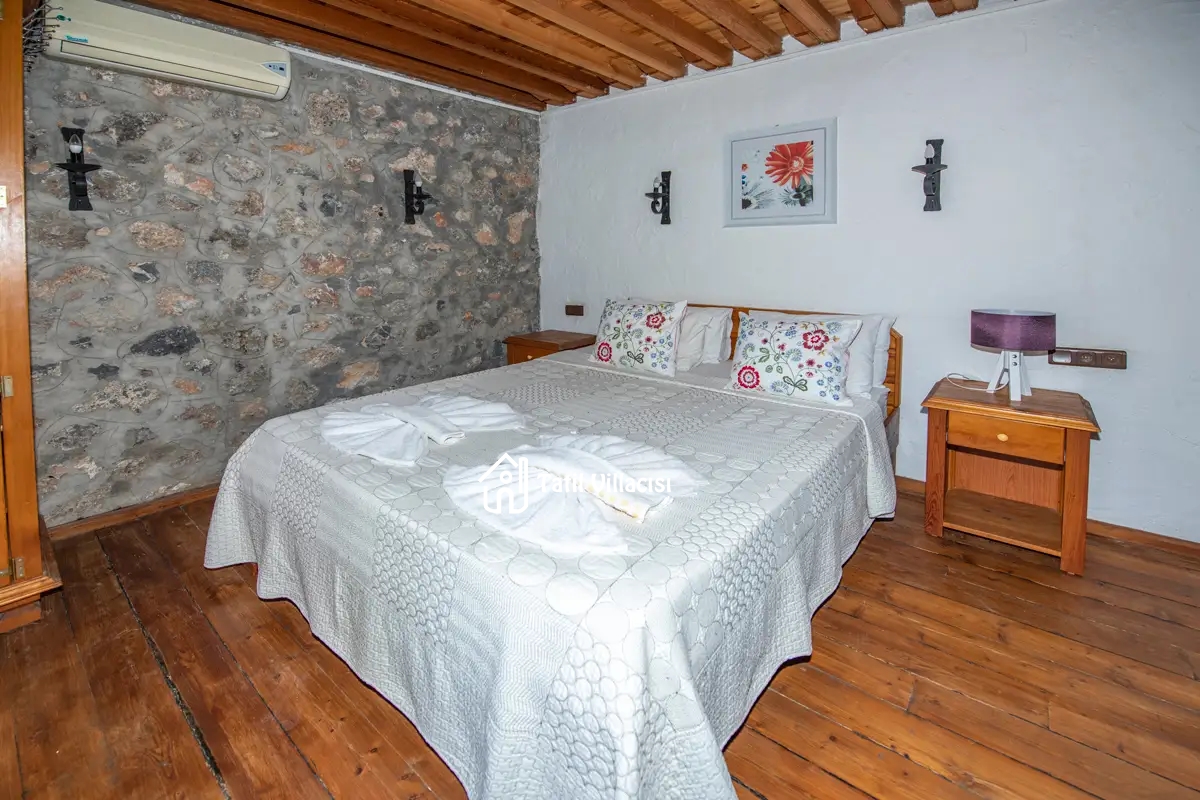 Villa Almond