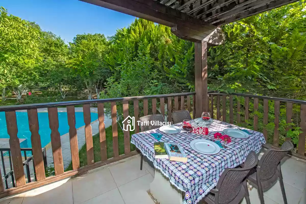Villa Almond