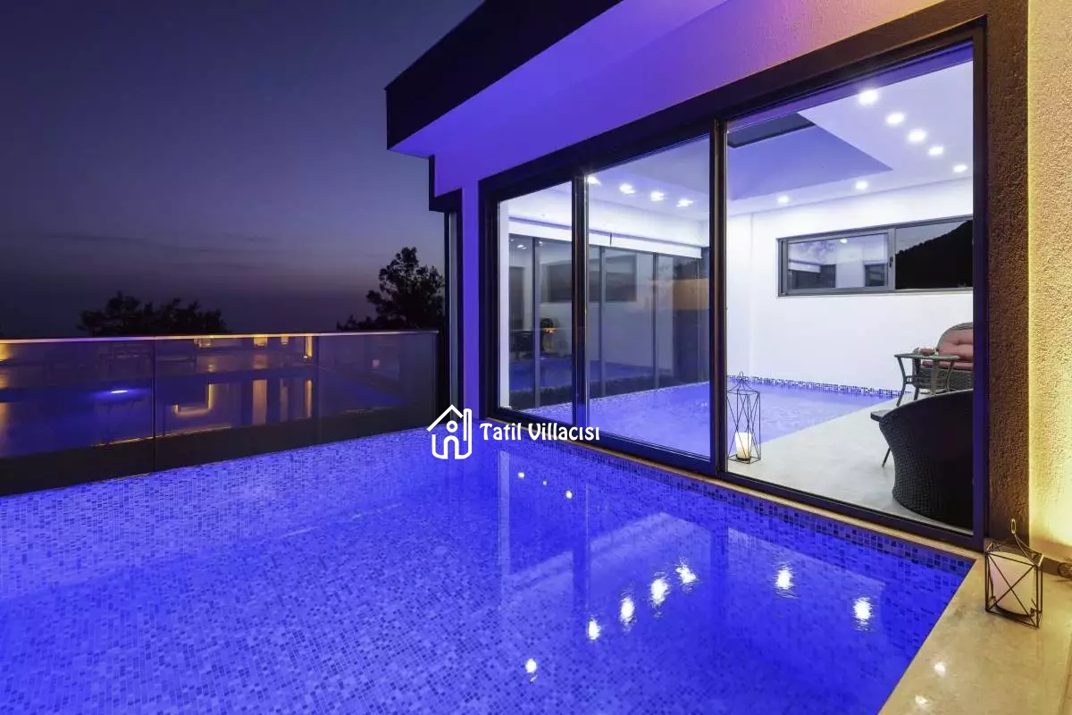 Villa Aqua
