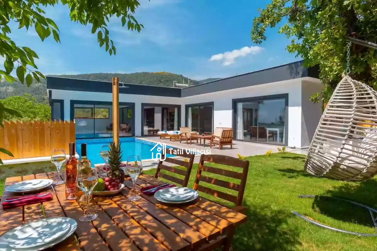 Villa Aqua