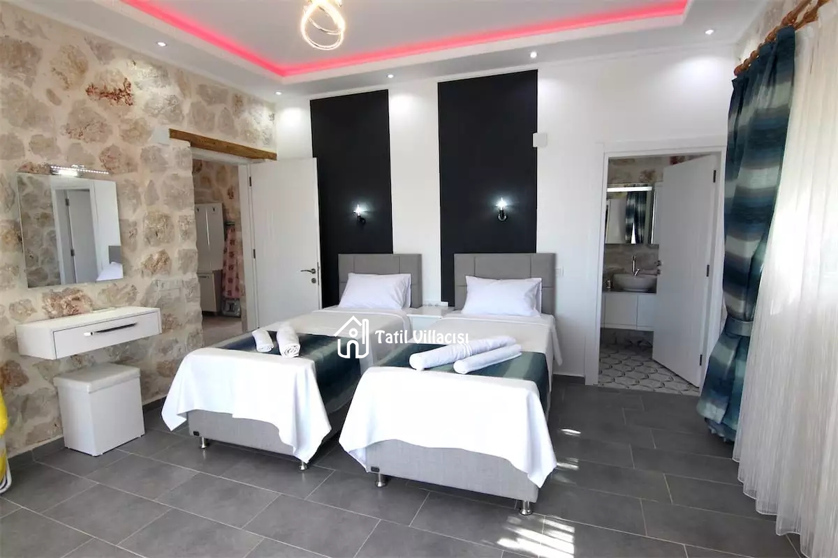 Villa Arya