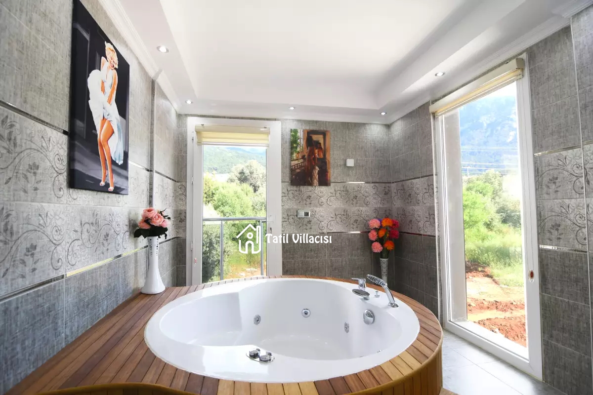 Villa Asyalı