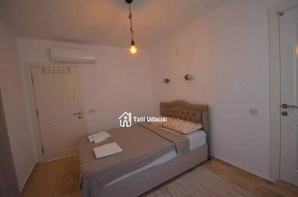 Villa Batı