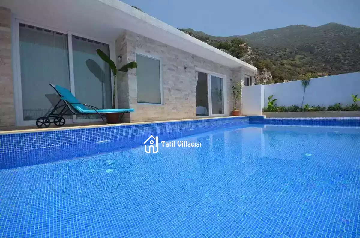 Villa Batı