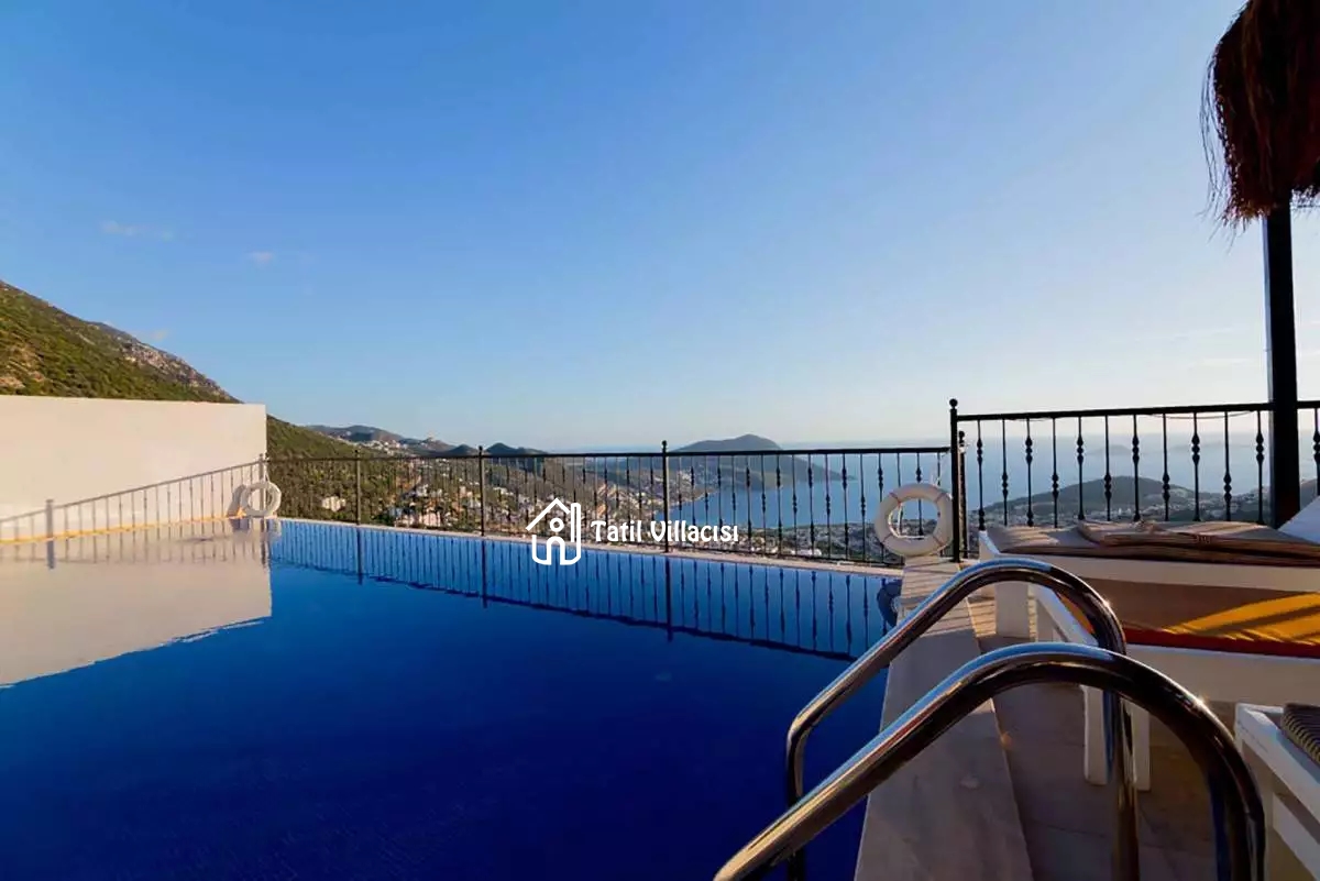Villa Batı