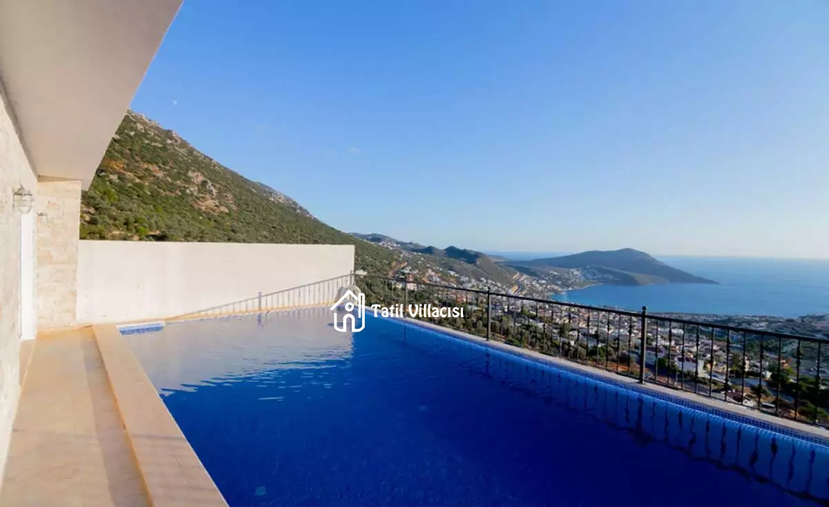 Villa Batı