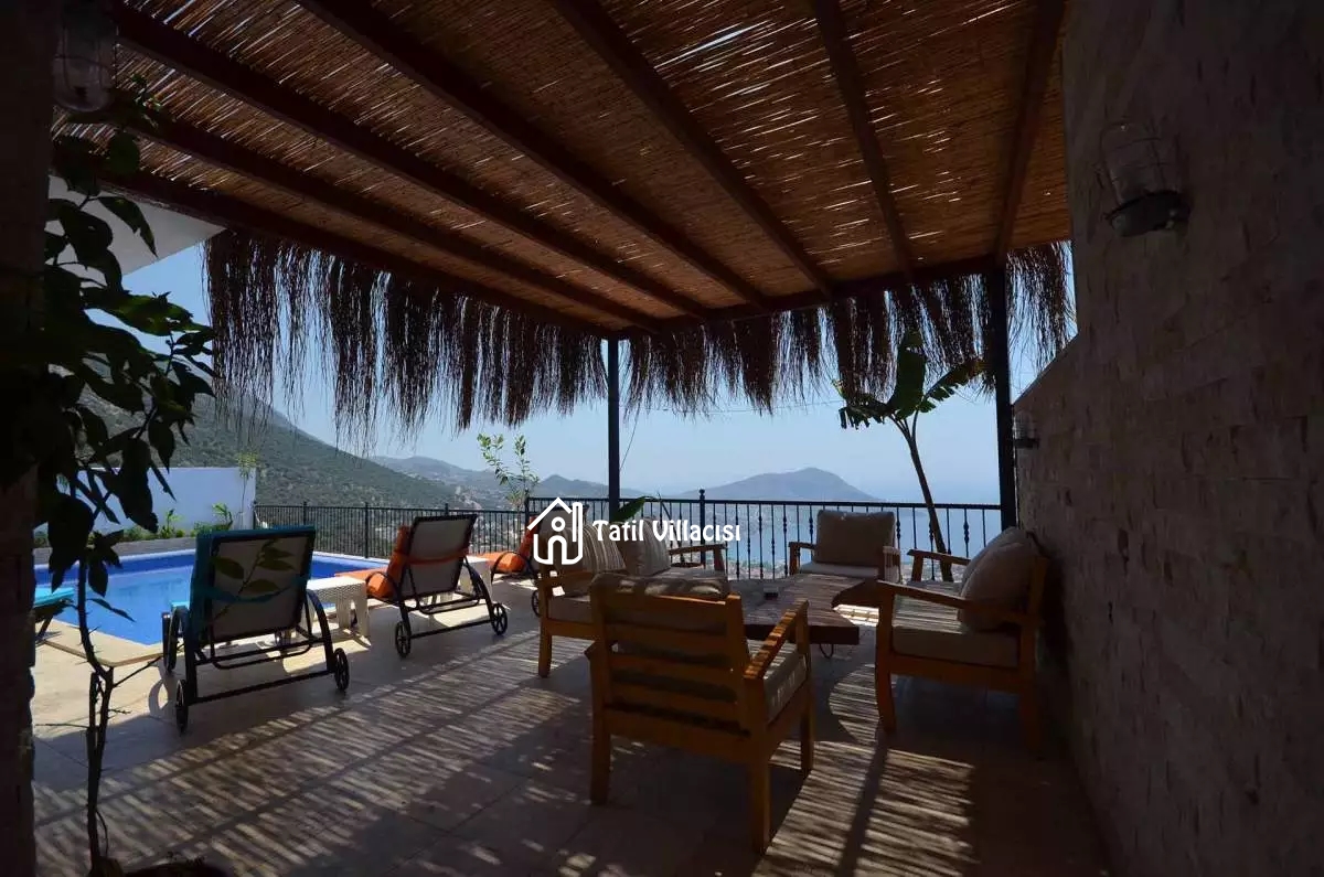 Villa Batı