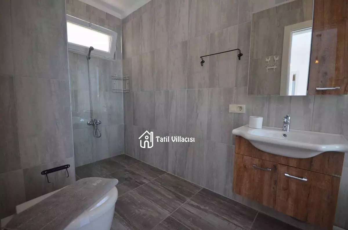 Villa Batı
