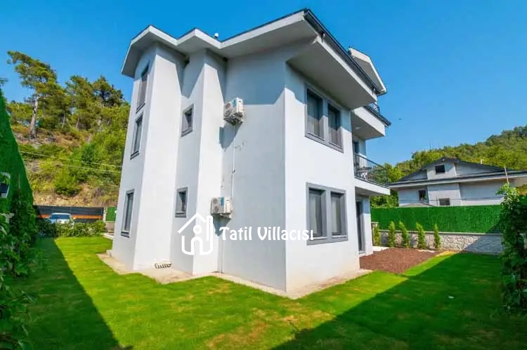 Villa Bel-La