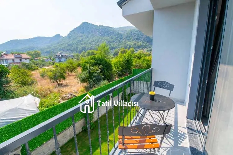 Villa Bel-La