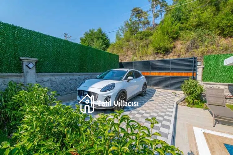 Villa Bel-La