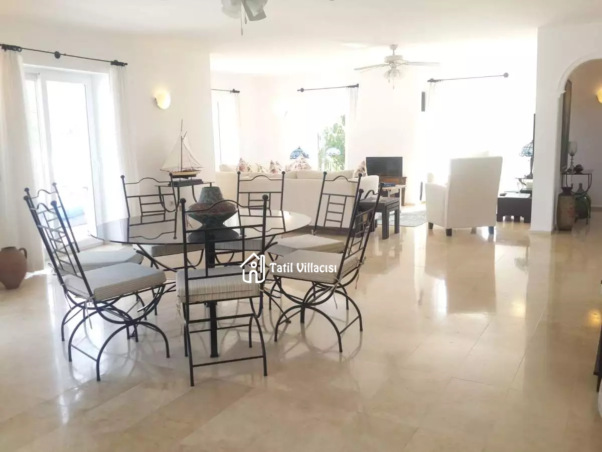 Villa Blue Vista