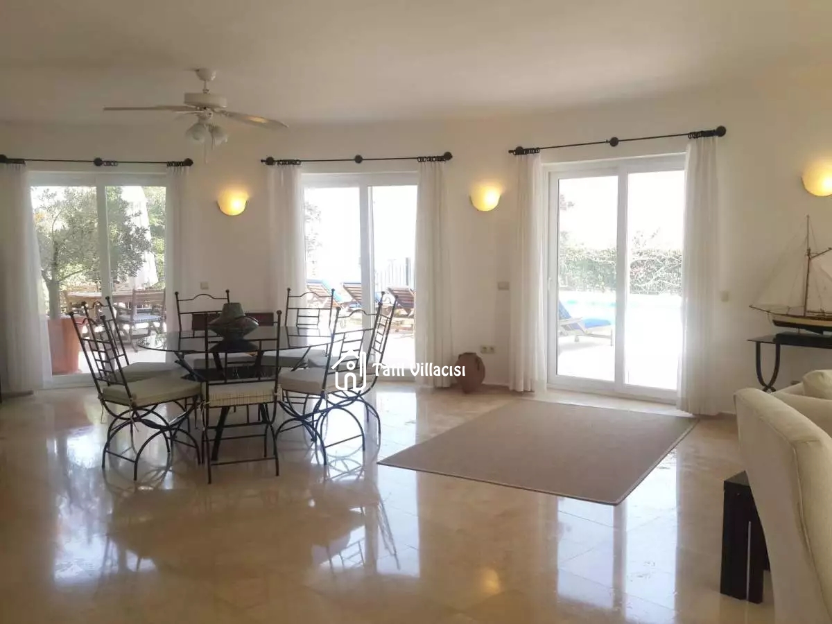 Villa Blue Vista