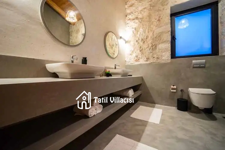Villa Casaba Uğrar