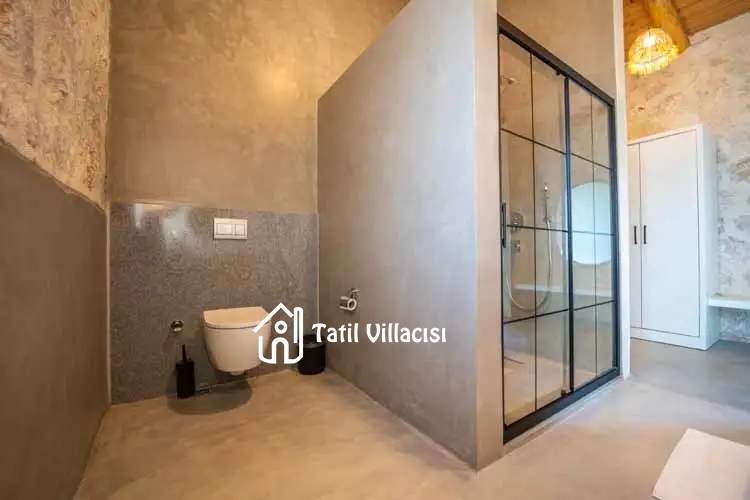 Villa Casaba Uğrar