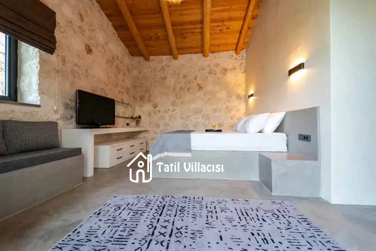 Villa Casaba Uğrar