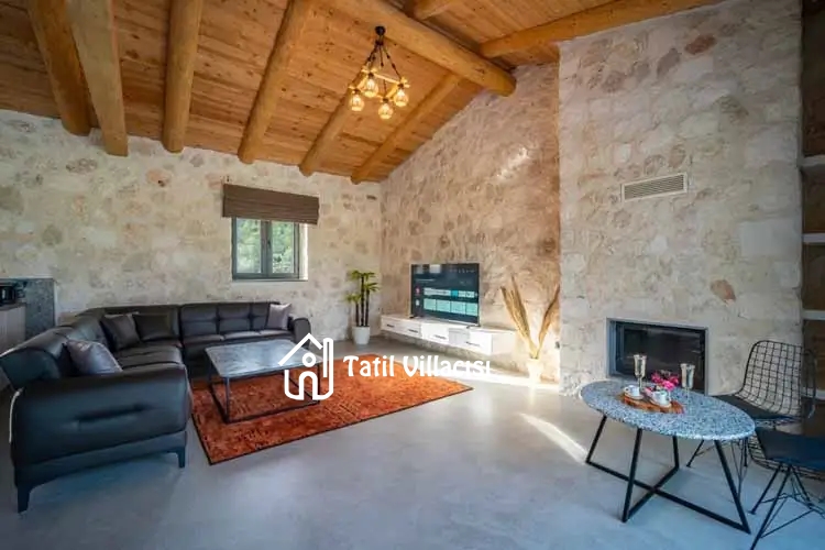 Villa Casaba Uğrar